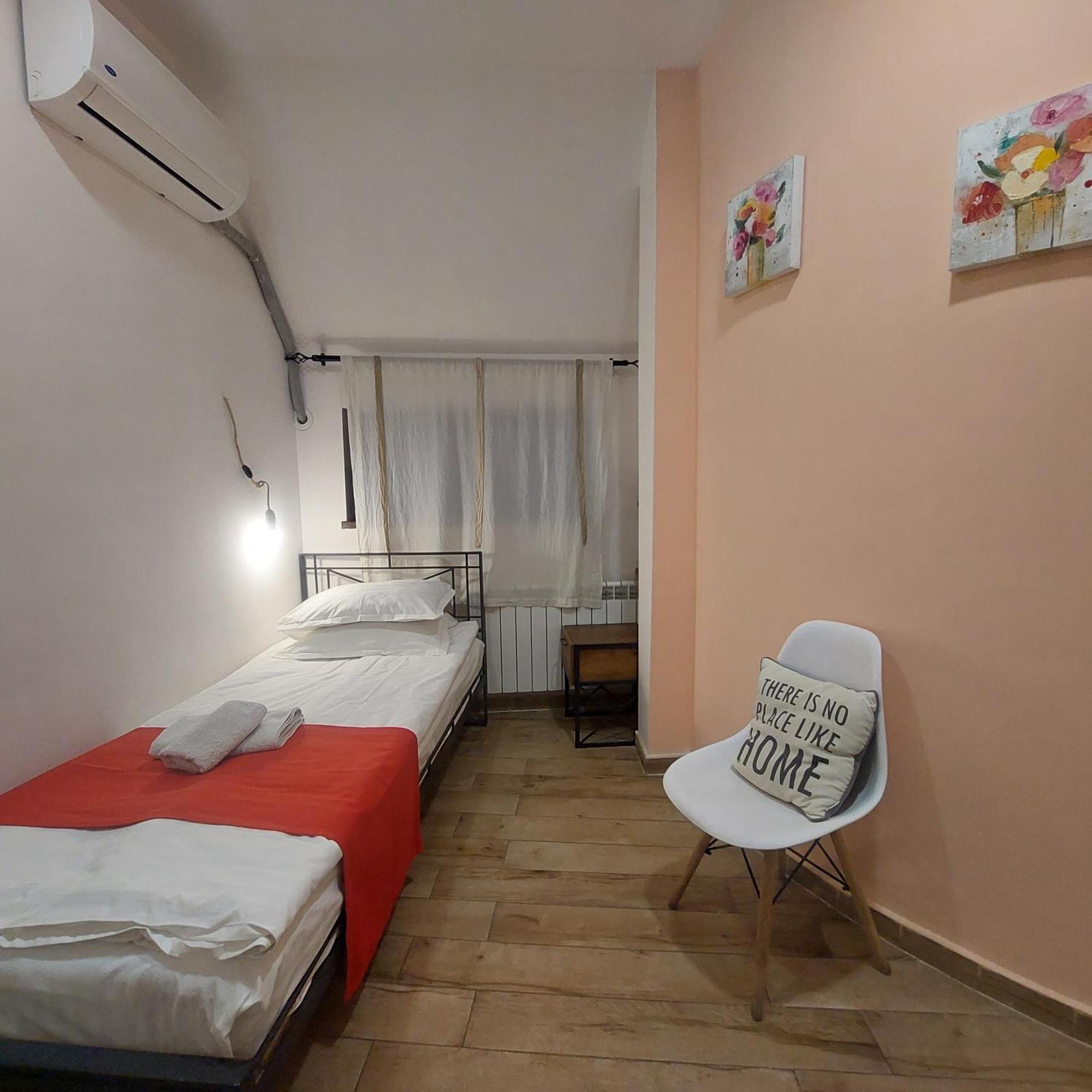 Blur Inn Gallery 耶烈万 外观 照片