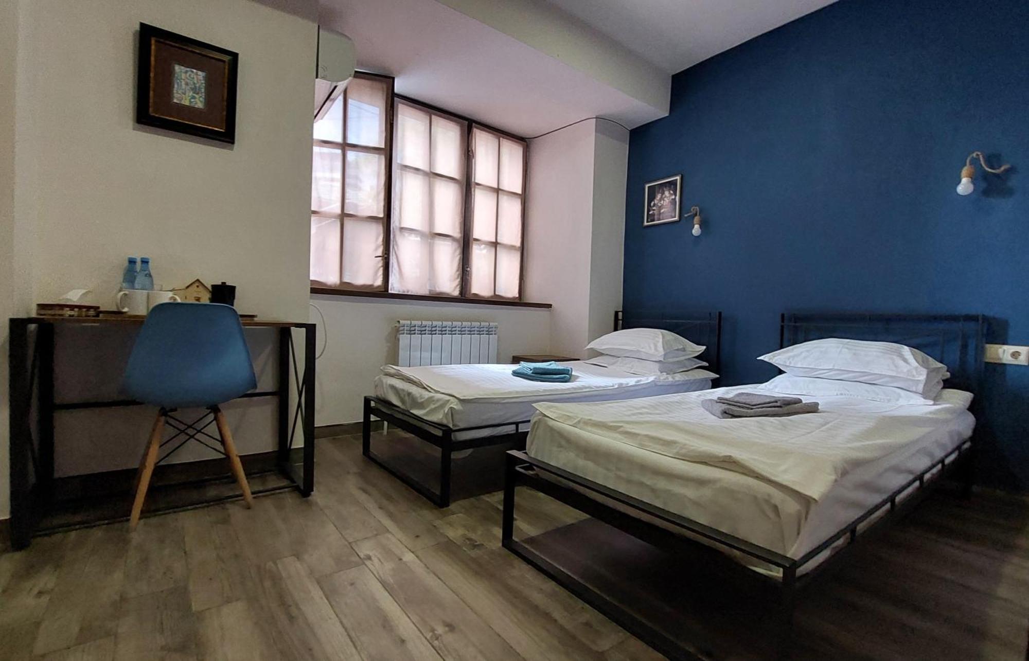 Blur Inn Gallery 耶烈万 外观 照片
