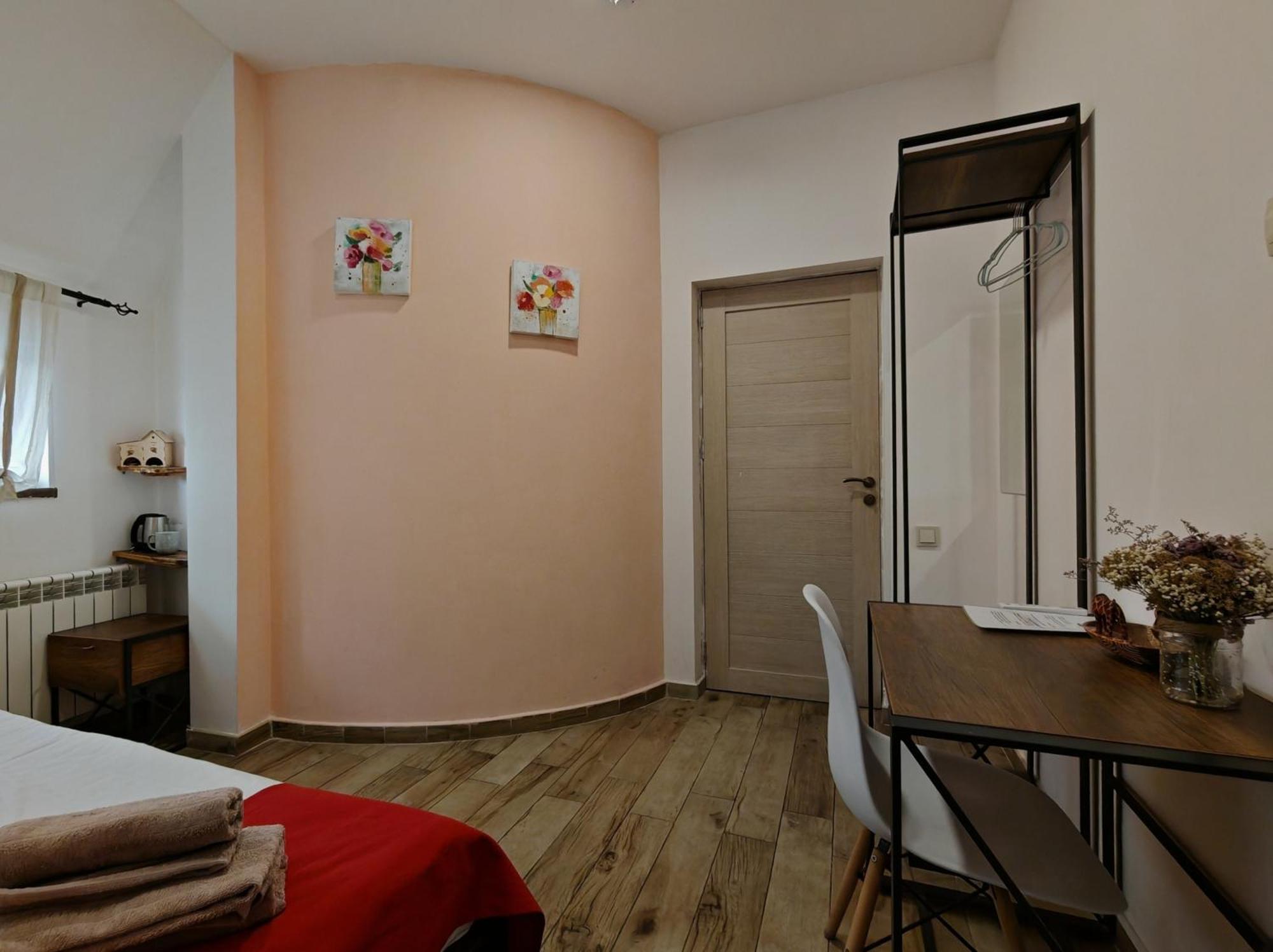 Blur Inn Gallery 耶烈万 外观 照片