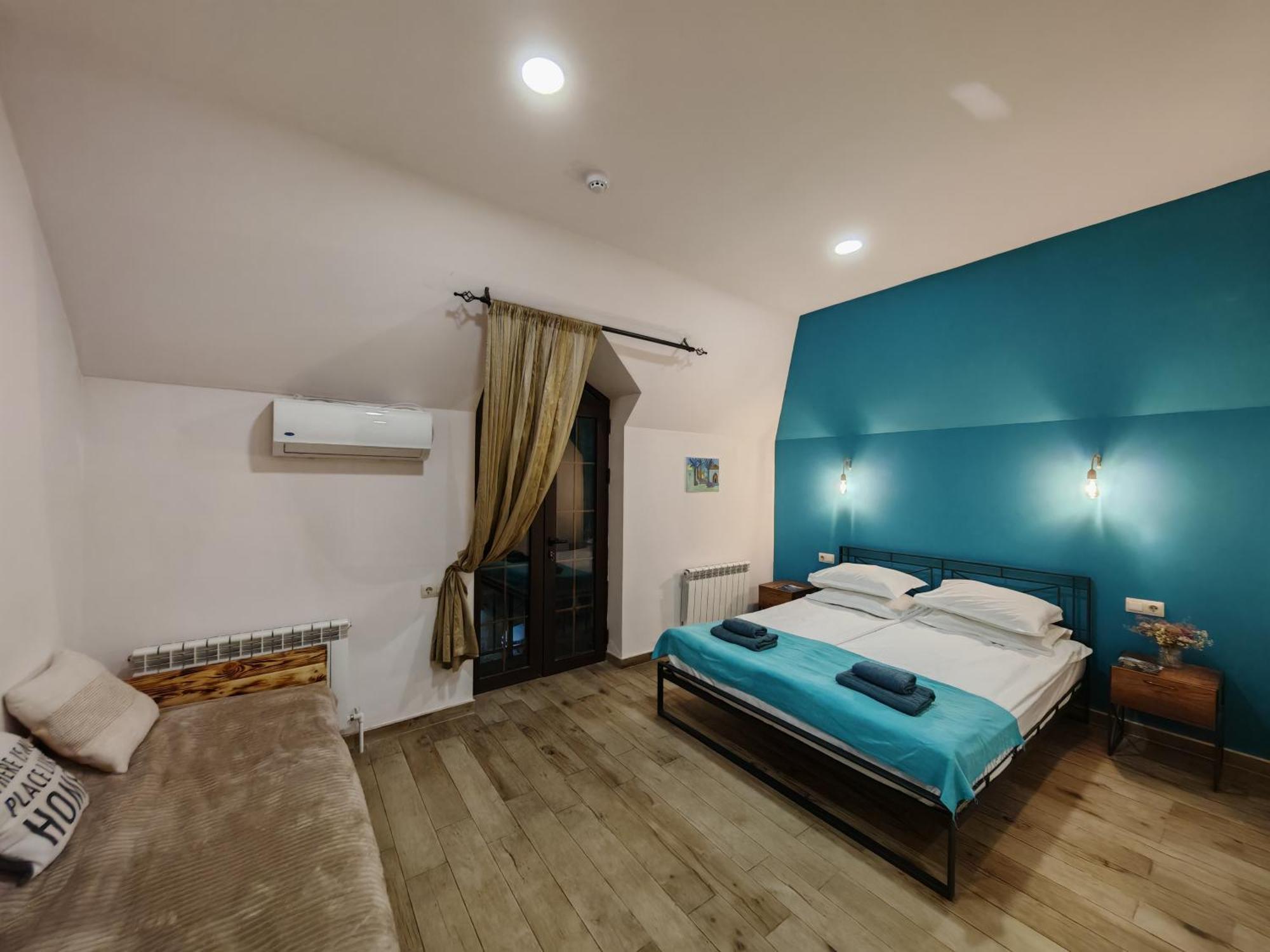 Blur Inn Gallery 耶烈万 外观 照片